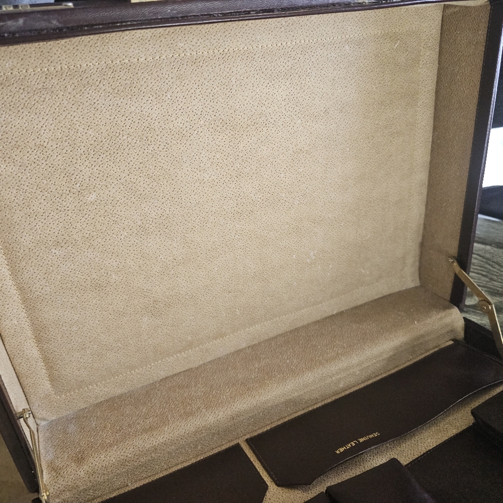 BRIEFCASE - Picture 5 of 9